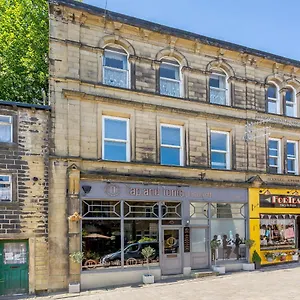  Apartment Haworth Main Street Holiday